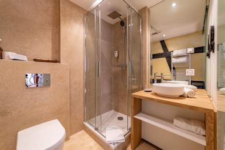 Salle de bain suite lumière